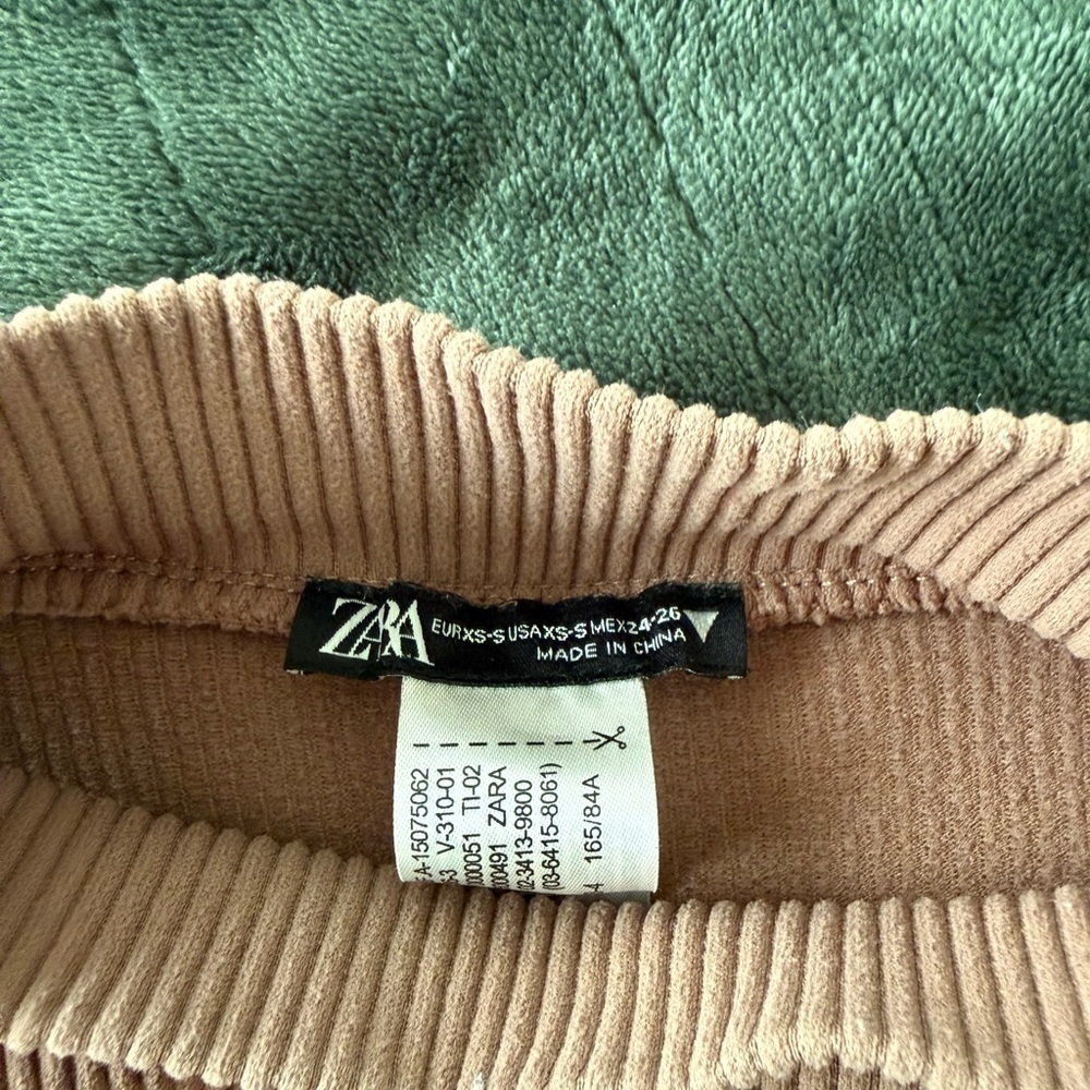 Zara Women’s Brown Ribbed Cropped Tank Top Size XS - Picture 3 of 3